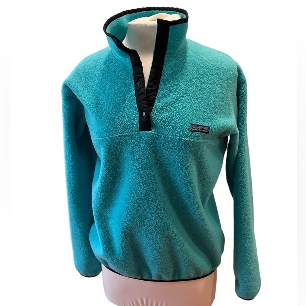 Patagonia Teal and Black Fleece Pullover